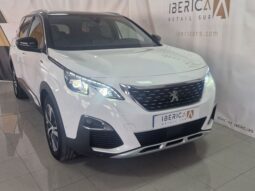 
										PEUGEOT 5008 GT LINE 130cv full									